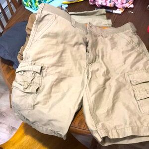 Mens urban pipeline Ultraflex tan cargo shorts